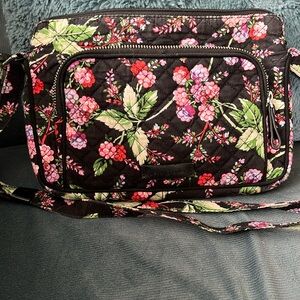 Vera Bradley crossover bag